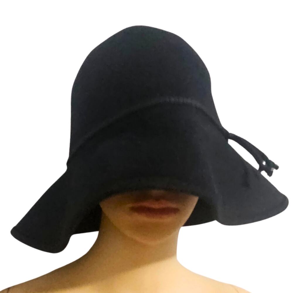 1990s Helen Kaminski Black Merino Wool Cloche Hat Cotton Rope Hatband Size L